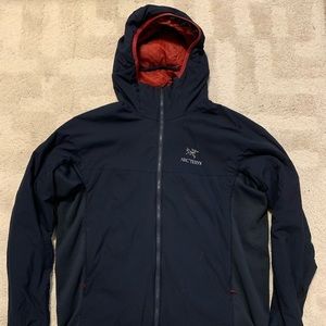 Arc’teryx Men’s XL Atom LT Hooded Puffy Jacket
